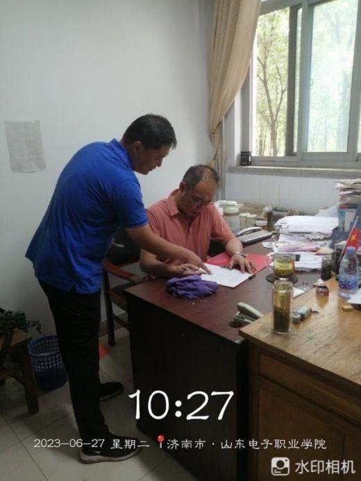 簡篇-【紅心向黨 人水和諧】優化營商環境 提升服務水平---區自來水公司組織開展“三上門、三集成”服務